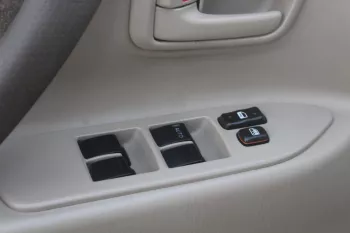 Toyota Land Cruiser 4.7L PETROL 4WD 2000 MODEL YEAR