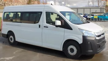 2023 Toyota Hiace 3.5L V6 Petrol A/T for export only