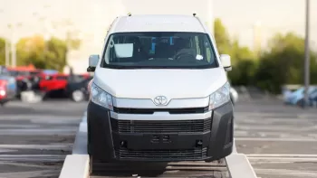 2023 Toyota Hiace 3.5L V6 Petrol A/T for export only