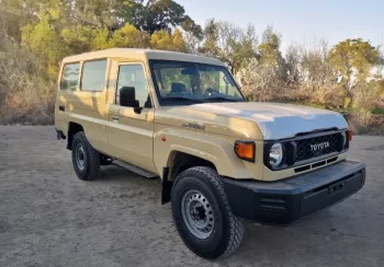 2024 Model Toyota Land Cruiser LC78 (3-Door) Hardtop 2.8L 4-Cyl Diesel A/T 4x4 FOR EXPORT ONLY