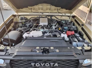 2024 Model Toyota Land Cruiser LC78 (3-Door) Hardtop 2.8L 4-Cyl Diesel A/T 4x4 FOR EXPORT ONLY