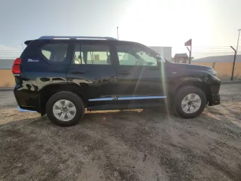 2023 Toyota Land Cruiser Prado VXR 4.0L V6 A/T 4WD (Full-Accessories) FOR EXPORT ONLY