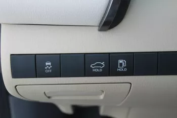 TOYOTA CAMRY GLE 2.5L PETROL FWD 2023 MODEL YEAR BLACK
