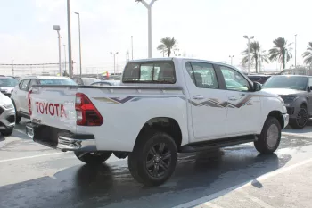 TOYOTA HILUX 2.8L DIESEL 4WD EURO4 2024 MODEL YEAR WHITE