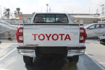 TOYOTA HILUX 2.8L DIESEL 4WD EURO4 2024 MODEL YEAR WHITE