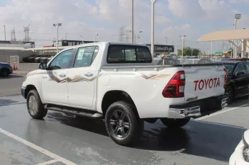 TOYOTA HILUX 2.8L DIESEL 4WD EURO4 2024 MODEL YEAR WHITE