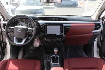 TOYOTA HILUX 2.8L DIESEL 4WD EURO4 2024 MODEL YEAR WHITE