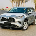 Toyota Highlander Hybrid LE 2.5L V4 4WD 2023 Model Year Silver Color  - Thumbnail 1