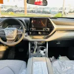Toyota Highlander Hybrid LE 2.5L V4 4WD 2023 Model Year Silver Color  - Thumbnail 10