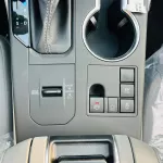 Toyota Highlander Hybrid LE 2.5L V4 4WD 2023 Model Year Silver Color  - Thumbnail 16
