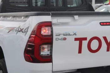 TOYOTA HILUX S-GLX 2.4L DIESEL 4WD 2024 MODEL YEAR WHITE