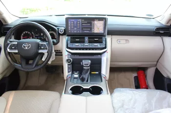 Toyota Land Cruiser  VXR TWIN TURBO 2022  ALFUTIEM AGENCY UNDER WARRANTY + CONTRACT SERVICE VXR