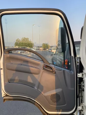 ISUZU NPR 85H 3.0L DIESEL 4.2 TON CHASSIS - MANUAL - 2023 MODEL YEAR