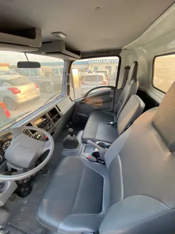 ISUZU NPR 85H 3.0L DIESEL 4.2 TON CHASSIS - MANUAL - 2023 MODEL YEAR
