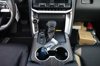 TOYOTA LAND CRUISER VXR V6 4.0L PETROL 2024 MODEL YEAR