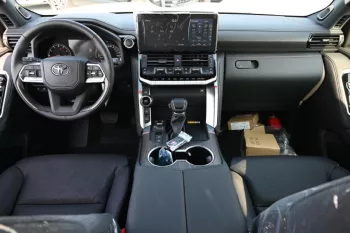 TOYOTA LAND CRUISER VXR V6 4.0L PETROL 2024 MODEL YEAR
