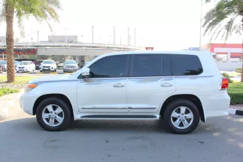 TOYOTA LAND CRUISER GXR V8 2014 ALFUTIEM AGENCY PERFECT CONDATION NO ACCIDENT NO PAINT