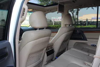 TOYOTA LAND CRUISER GXR V8 2014 ALFUTIEM AGENCY PERFECT CONDATION NO ACCIDENT NO PAINT