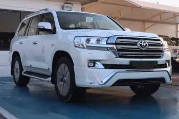 Toyota Land Cruiser 5.7 Petrol 2016 Model Year White