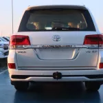 Toyota Land Cruiser 5.7 Petrol 2016 Model Year White - Thumbnail 5