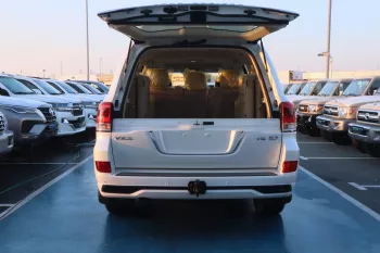 Toyota Land Cruiser 5.7 Petrol 2016 Model Year White