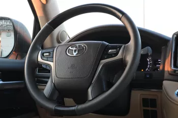 Toyota Land Cruiser 5.7 Petrol 2016 Model Year White