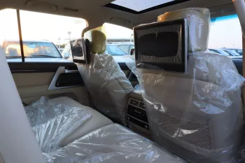 Toyota Land Cruiser 5.7 Petrol 2016 Model Year White