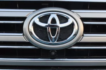 Toyota Land Cruiser 5.7 Petrol 2016 Model Year White
