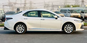 Toyota Camry GLE 2.5L Sedan FWD 2023 Model Year
