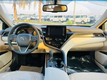 Toyota Camry GLE 2.5L Sedan FWD 2023 Model Year