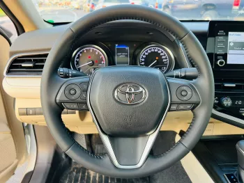 Toyota Camry GLE 2.5L Sedan FWD 2023 Model Year