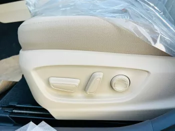 Toyota Camry GLE 2.5L Sedan FWD 2023 Model Year