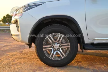 TOYOTA FORTUNER EXR+ 2.7L PETROL 2024 MODEL YEAR WHITE COLOR