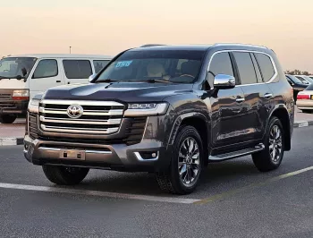 Toyota Land Cruiser VXR Full Option 5.7L Petrol 4wd 2017 Model Year