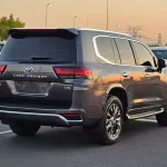 Toyota Land Cruiser VXR Full Option 5.7L Petrol 4wd 2017 Model Year - Thumbnail 4