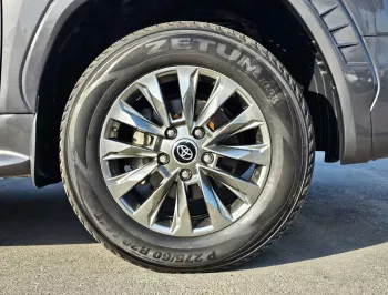 Toyota Land Cruiser VXR Full Option 5.7L Petrol 4wd 2017 Model Year