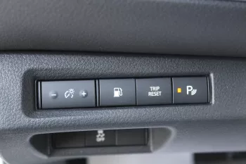 Nissan Xterra 2.5L Petrol Awd 2023 Model Year White Color