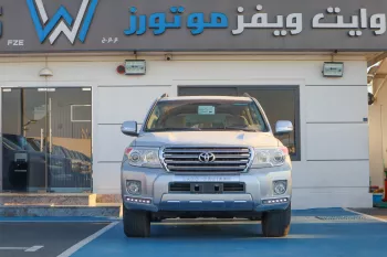 Toyota Land Cruiser GXR 5.7L V8 2015 Model Year Silver Color
