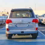 Toyota Land Cruiser GXR 5.7L V8 2015 Model Year Silver Color - Thumbnail 4
