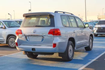 Toyota Land Cruiser GXR 5.7L V8 2015 Model Year Silver Color