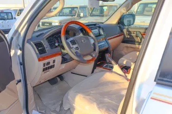 Toyota Land Cruiser GXR 5.7L V8 2015 Model Year Silver Color