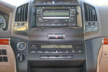 Toyota Land Cruiser GXR 5.7L V8 2015 Model Year Silver Color