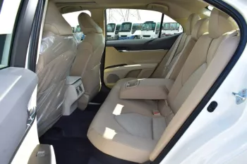 TOYOTA CAMRY GLE 2024 MODEL YEAR HYBRID 2.5L E-CVT