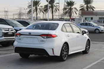 TOYOTA COROLLA LEVIN LUXURY 1.8L HYBRID 2023 MODEL YEAR WHITE