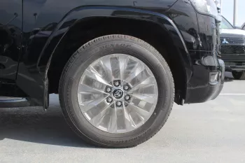 TOYOTA LAND CRUISER GXR 4.0L PETROL 4WD 2023 MODEL YEAR BLACK