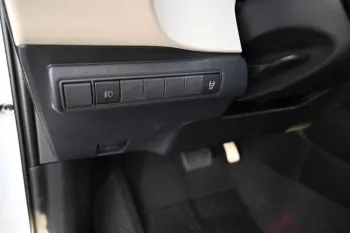 TOYOTA COROLLA XLI 1.6L 2024 MODEL YEAR WHITE COLOR
