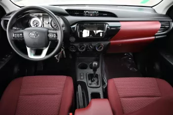 TOYOTA HILUX 2024 MODEL YEAR DOUBLE CAB PICKUP 2.7L PETROL 4WD AUTOMATIC