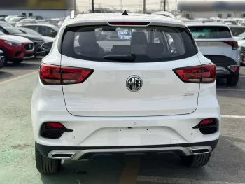 MG ZS LUXURY 2024 MODEL YEAR WHITE COLOR