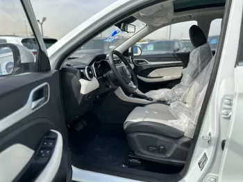 MG ZS LUXURY 2024 MODEL YEAR WHITE COLOR