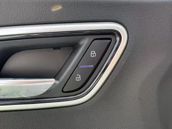 MG ZS LUXURY 2024 MODEL YEAR WHITE COLOR